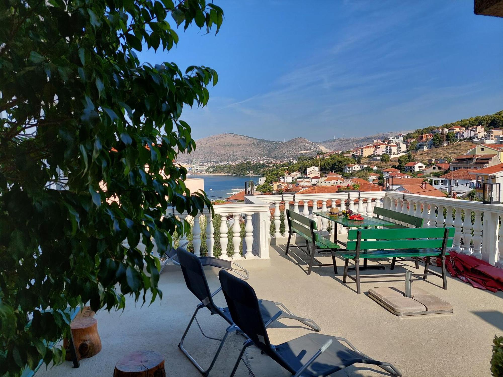 Apartments Gracia & Toni Trogir Exterior foto